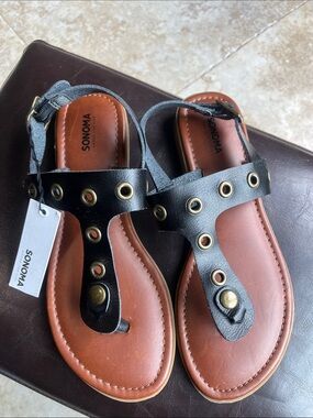 Sonoma Black and Brown T-Strap Grommet Sandals